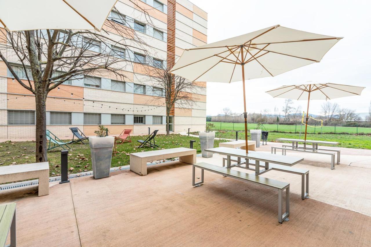 Residencia Universitaria Los Abedules Pamplona Exterior foto