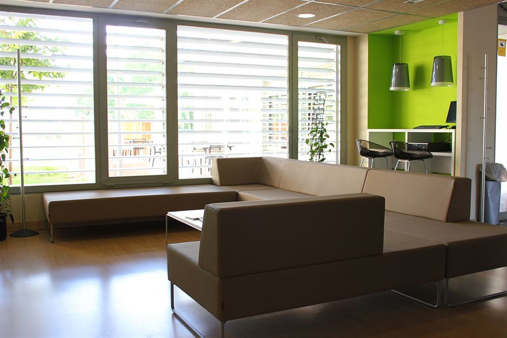 Residencia Universitaria Los Abedules Pamplona Exterior foto